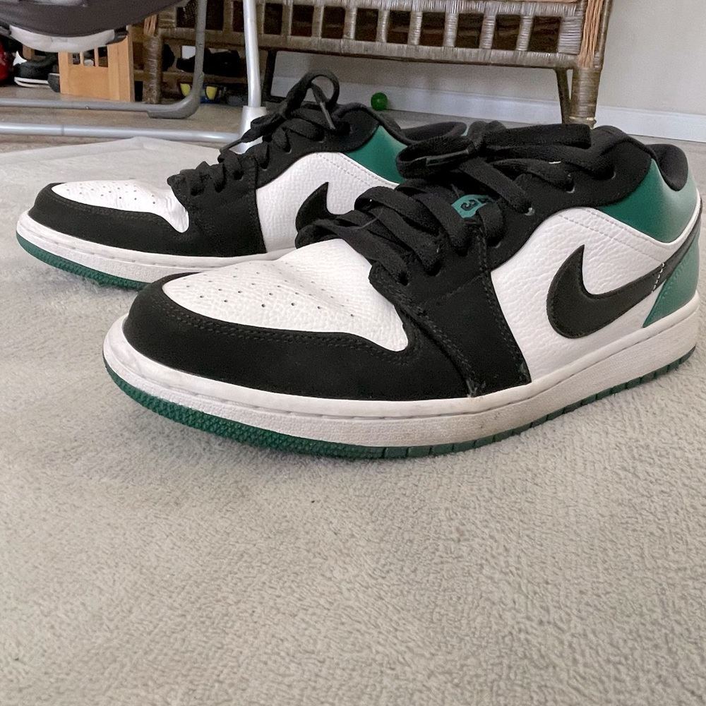 Air Jordan 1 Low Green Blacktoe